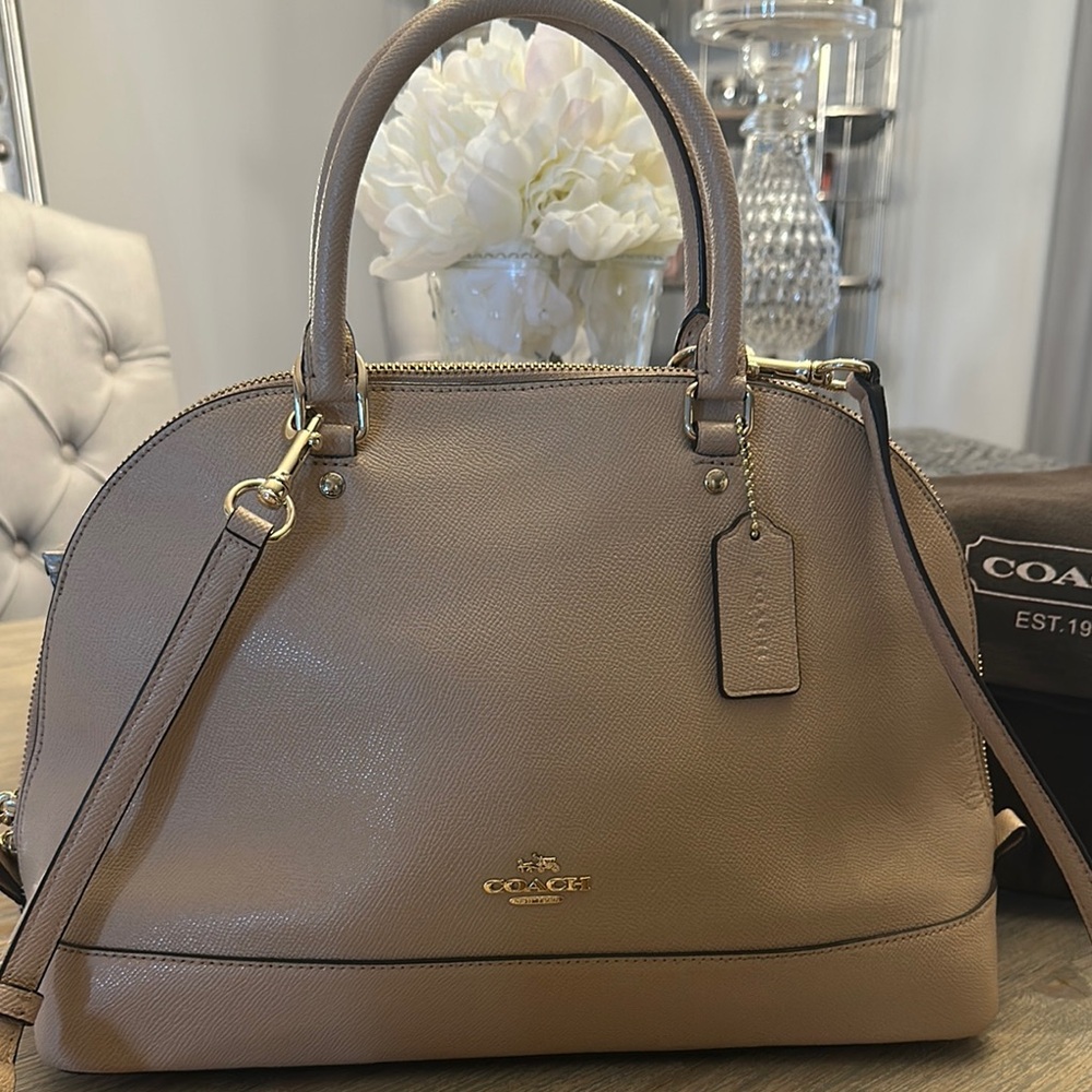 Coach Tan pebbled Leather Satchel with Gold Accents. Authentic Crossbody